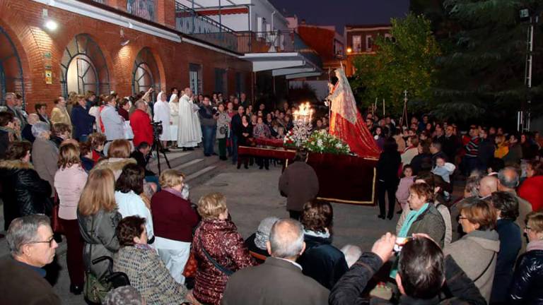 La patrona de Martos visita a los ancianos de San José