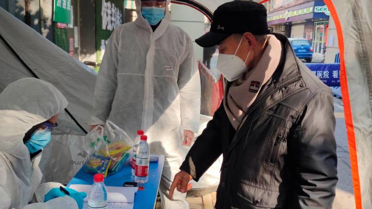 China confirma que se ha superado la barrera de los mil muertos por el coronavirus