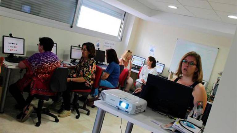 Guadalinfo supera en la provincia los 179.700 usuarios y realiza en seis meses más de 6.600 actividades digitales