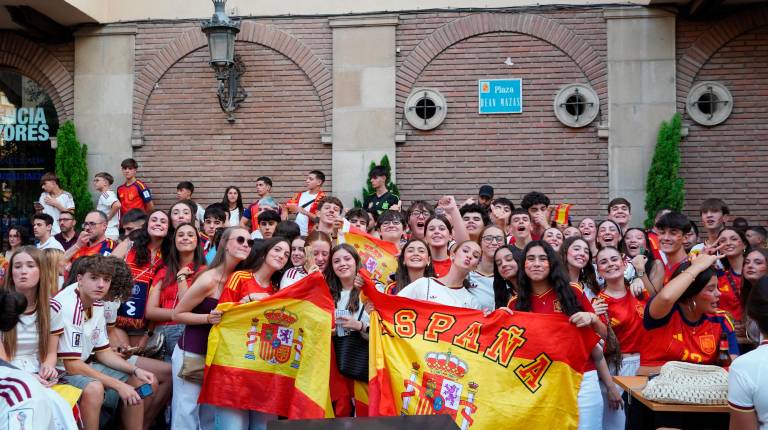 <i>Aficionados en Jaén capital. / Juanjes García.</i>