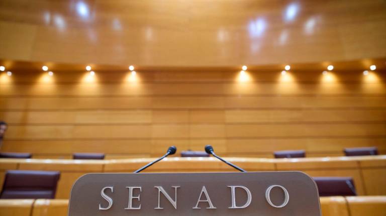 <i>Tribuna de oradores del Senado durante un pleno en el Senado, a 12 de marzo de 2025, en Madrid. / Europa Press. </i>