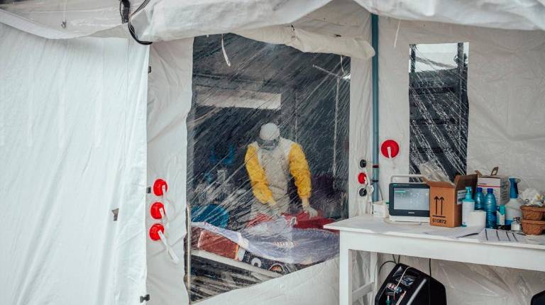 <i>Centro de tratamiento del ébola de Elykia, en Bunia (RDC). / Julien Dewarichet / MSF / Europa Press.</i>