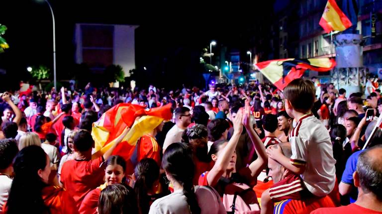 Fotogalería: Jaén se convierte en una fiesta para celebrar el triunfo de la selección