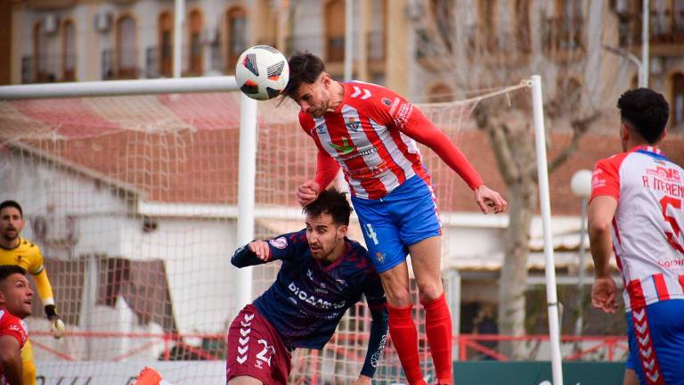 Rafa Ortiz llega al Linares Deportivo para potenciar su defensa