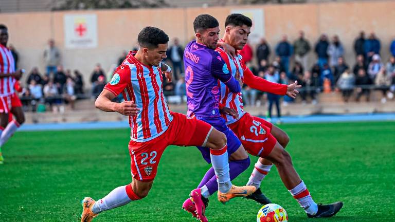 Una jugada frente al Almería B. / Real Jaén CF.