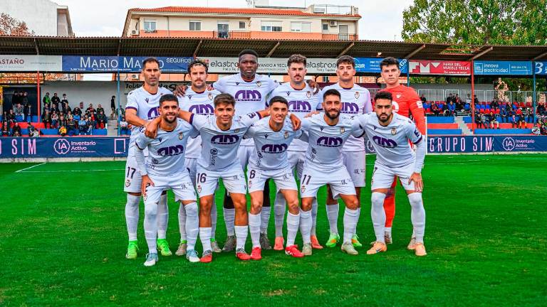 El Real Jaén vuelve a caer y se aleja de la zona alta (2-0)