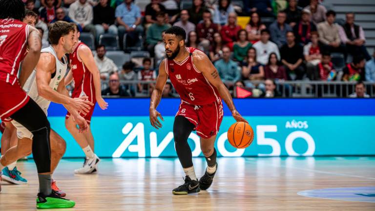 El Jaén CB vive una pesadilla contra el Cáceres debido a su falta de acierto en el lanzamiento