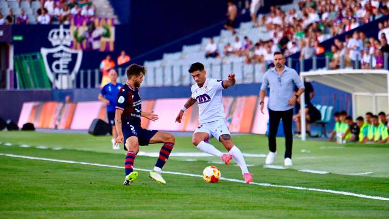 El Real Jaén sigue con el síndrome del Extremadura y pierde en su debut en La Victoria (0-1)