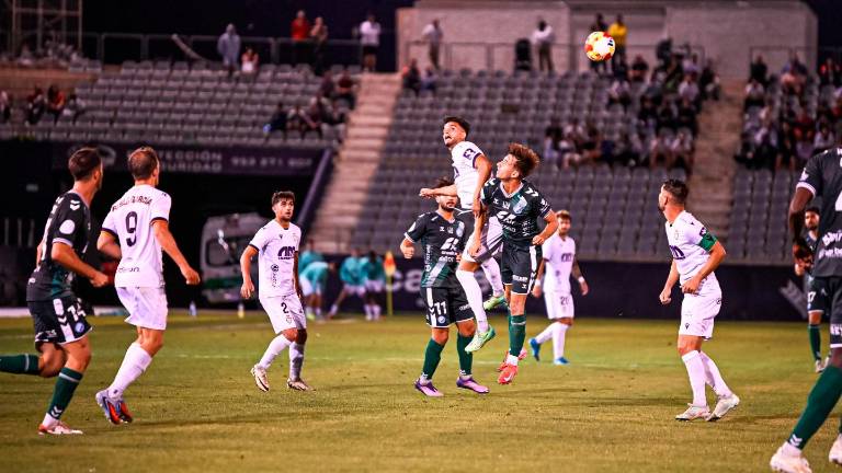 El Real Jaén le da la vuelta al partido y perdona claras ocasiones para aumentar el marcador (2-1)