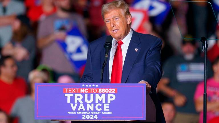 Trump rechaza las críticas de Harris: “No soy un nazi, soy lo opuesto a un nazi”