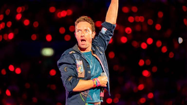 Chris Martin comenta la viral infidelidad del concierto de Coldplay