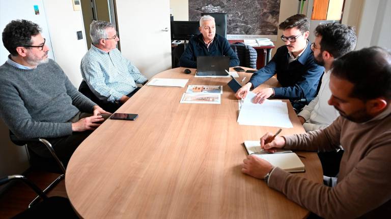 Ya hay fecha para la rehabilitación del Mercado de Santiago de Linares