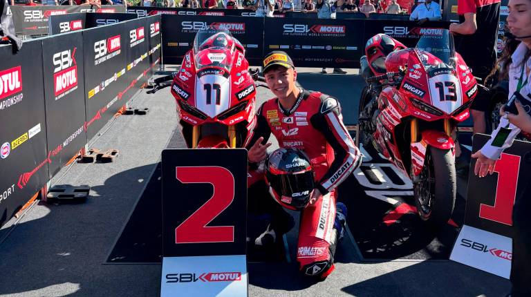 <i>El piloto villariego Jesús Torres en el circuito de Misano.</i>
