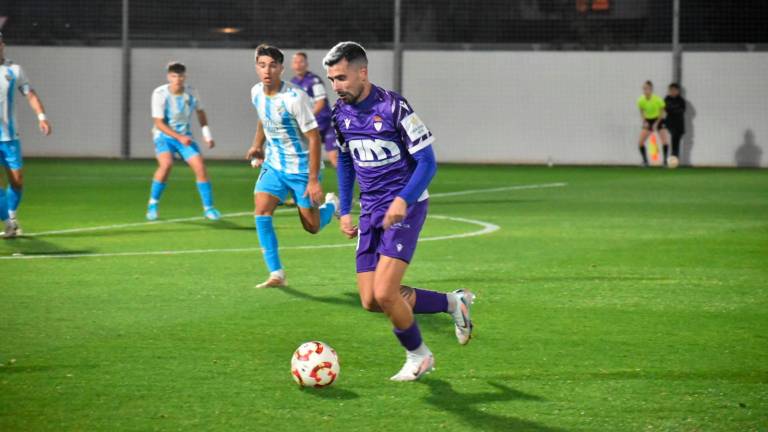 El Real Jaén naufraga en Málaga y se queda sin liderato al final de la primera vuelta (2-0)