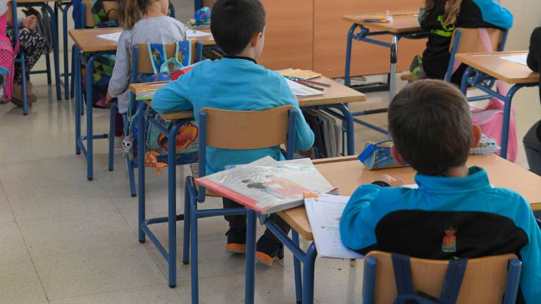 Los coles abren, pero para formalizar la escolarización