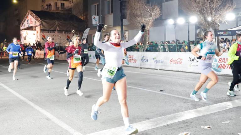 Reviva su llegada a la meta en la Carrera de San Antón 2026 con las mejores fotografías