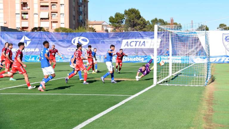 Un aficionado del Linares escupió al entrenador del Atlético Antoniano en el último partido liguero
