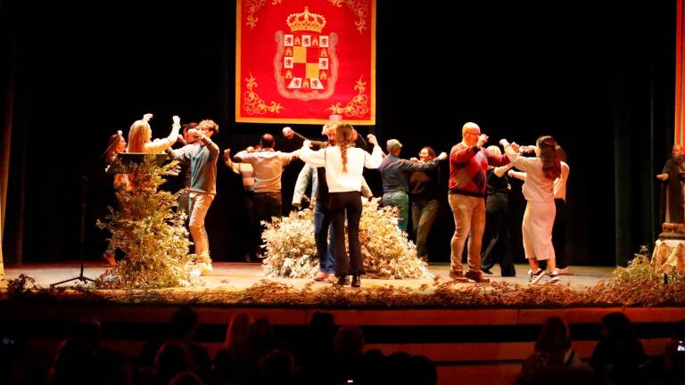 A ritmo de melenchón con Lola Torres