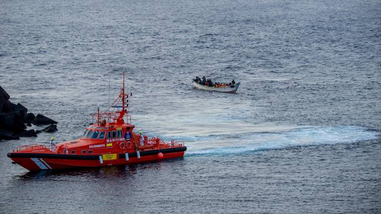 Casi 200 personas llegan en dos pateras a El Hierro en las últimas horas