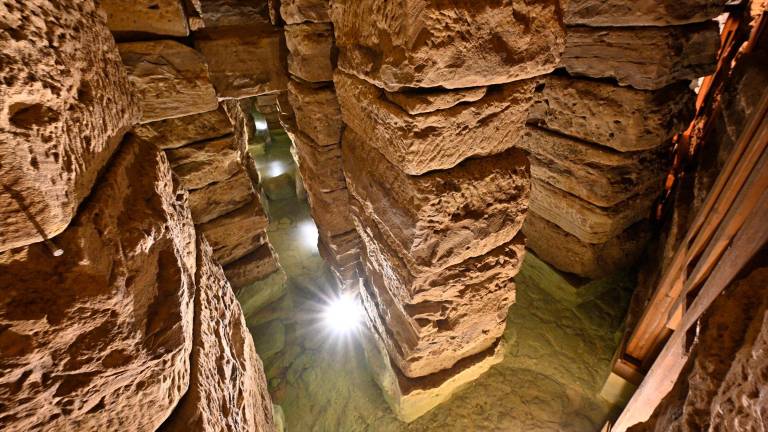 Porcuna inaugura la cisterna romana de La Calderona