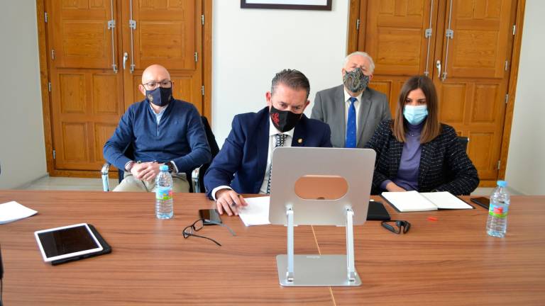 El Ayuntamiento de Linares plantea alternativas para que El Corte Inglés siga abierto
