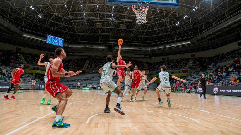 El Jaén CB compite hasta el final ante un aspirante al ascenso, pero pierde ante El Coto (80-87)