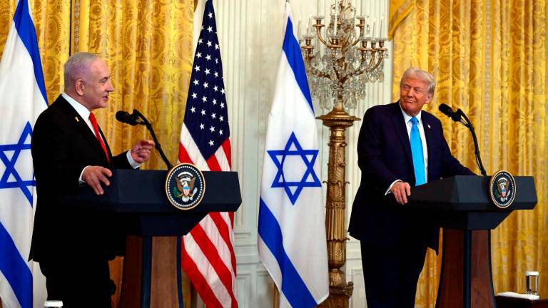 Trump dice que ve Gaza como una “transacción inmobiliaria”