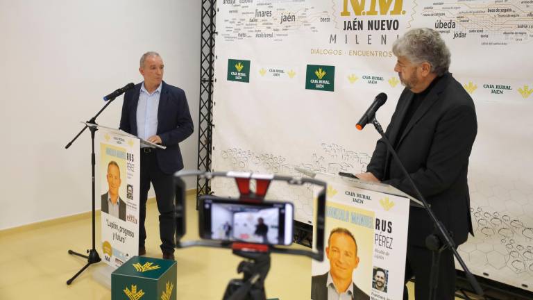 Gonzalo Manuel Rus, alcalde de Lupión, y Juan Espejo, director de Diario JAÉN. / Jason Moyano / Diario JAÉN.