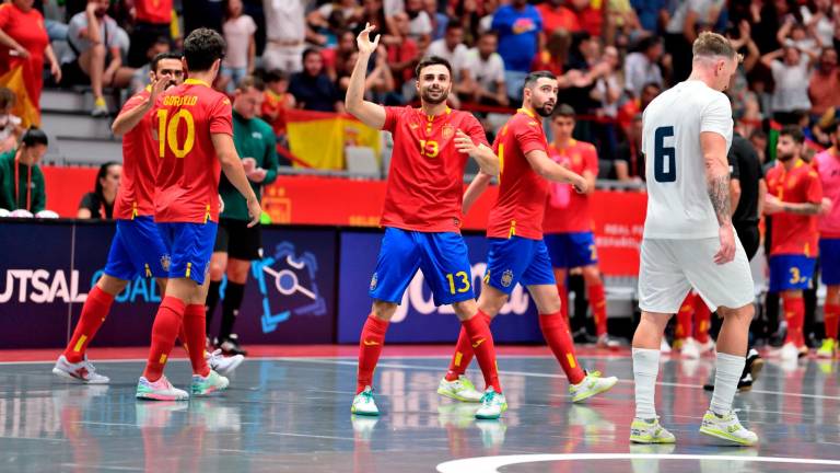 Chino y César Velasco vestirán La Roja en el doble amistoso con Paraguay