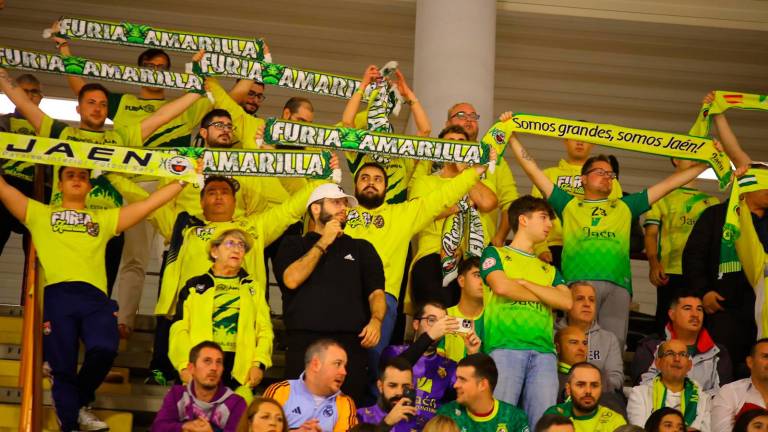 La marea amarilla se deja notar en la Copa del Rey