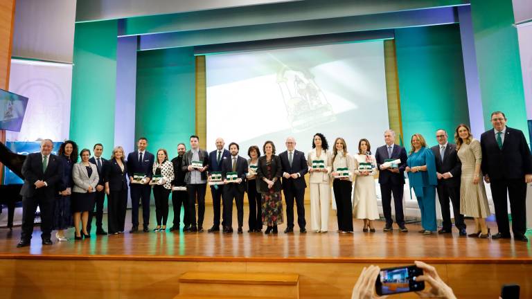Jaén celebra el talento y el compromiso social en la entrega de las Banderas de Andalucía 2026