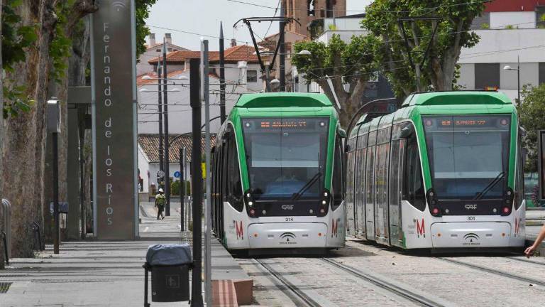 Parada del tranvía de Granada. Archivo.