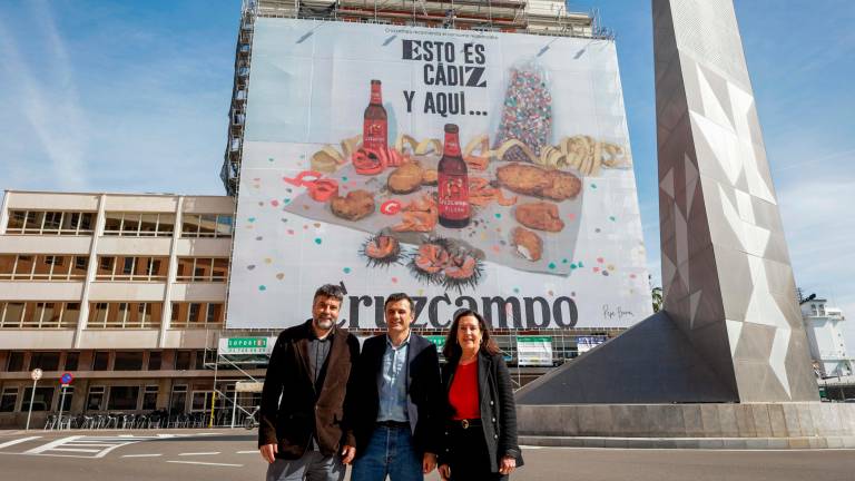 Cruzcampo vuelve al Carnaval de Cádiz con un bodegón de Pepe Baena