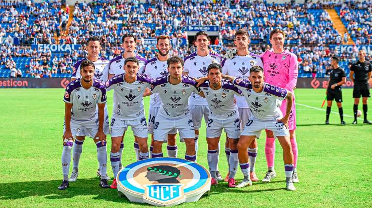 <i>Alineación del Real Jaén en el campo del Hércules. / Miranda López / Real Jaén CF. </i>