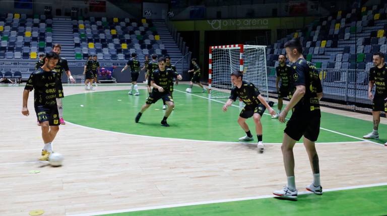 <i>Imagen del primer entrenamiento del Jaén Paraíso Interior FS. / Jason Moyano / Diario JAÉN. </i>