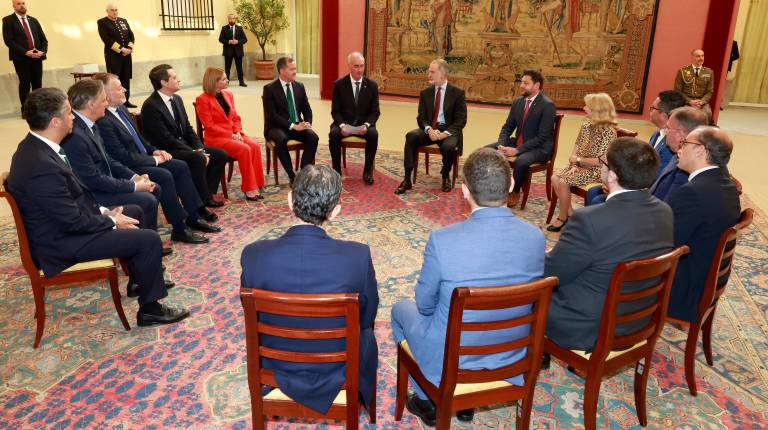 Antonia Olivares y Pedro Cabrera participan en una audiencia de Felipe VI con el grupo de ciudades patrimonio