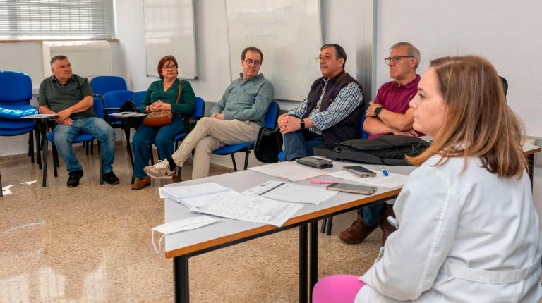 <i>Nueva sesión de la Escuela de Pacientes de Insuficiencia Cardíaca. / Junta de Andalucía.</i>