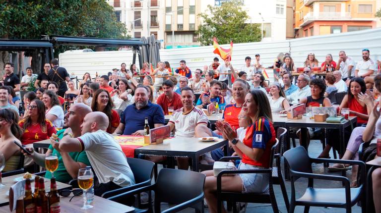Fotogalería: Jaén se convierte en una fiesta para celebrar el triunfo de la selección
