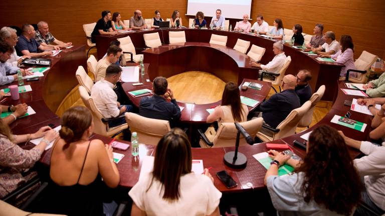<i>Reunión con la Comisión Ejecutiva del PSOE de Jaén.</i>