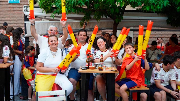 Fotogalería: Jaén se convierte en una fiesta para celebrar el triunfo de la selección