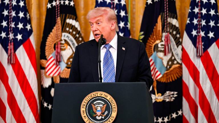 Donald Trump suspende el pacto que facilitaba la salida de buques en el Golfo Pérsico