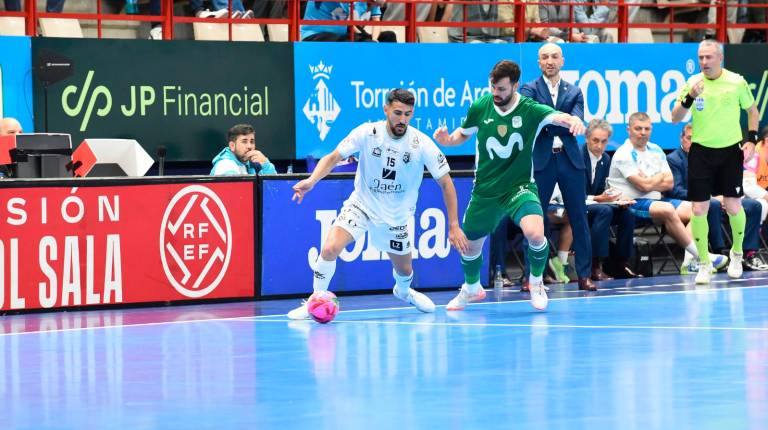 <i>Lemine controla un balón en el partido ante el Inter del pasado mes de mayo.</i>
