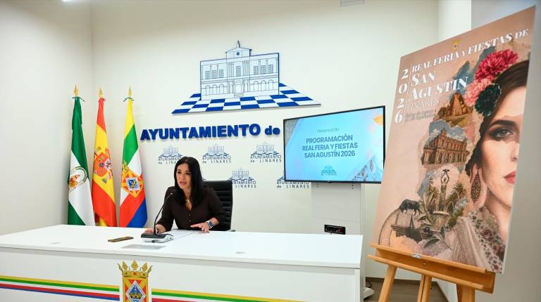 <i>La concejala Susana Ferrer durante la rueda de prensa. / Ayuntamiento de Linares. </i>