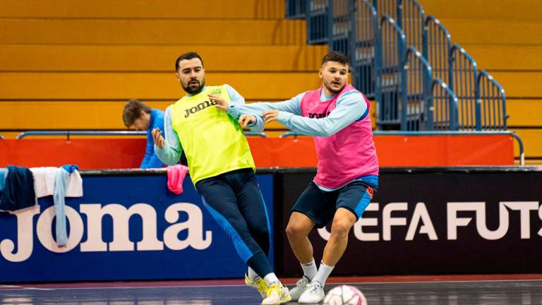 Chino y César Velasco vestirán La Roja en el doble amistoso con Paraguay