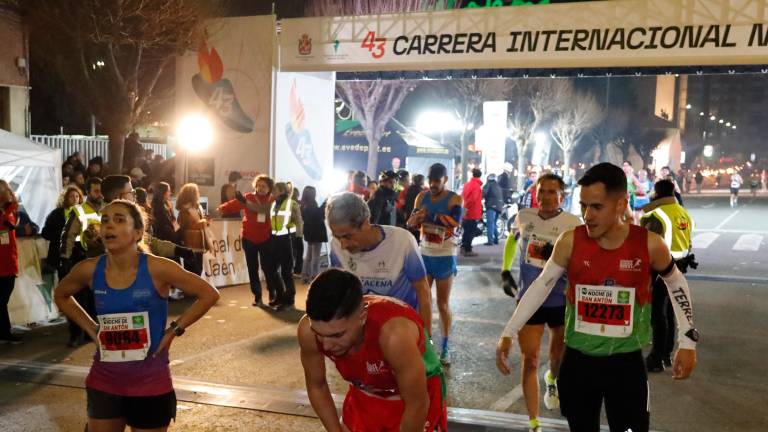 Reviva su llegada a la meta en la Carrera de San Antón 2026 con las mejores fotografías