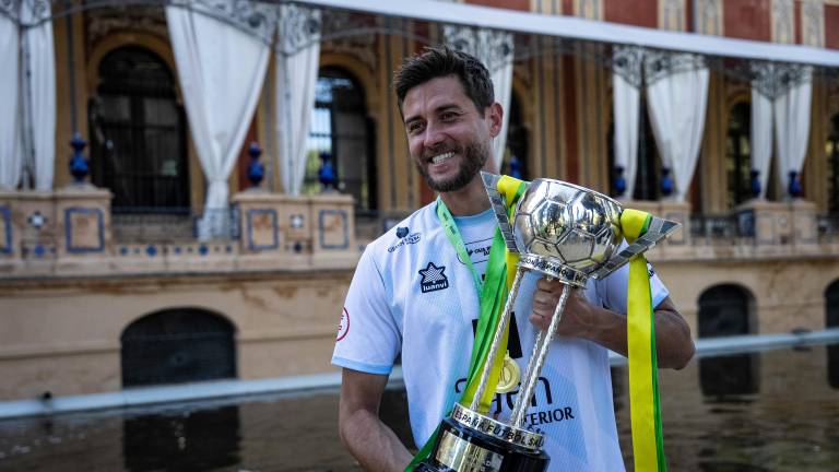 Momentos de un recibimiento para celebrar un título, orgullo de Andalucía