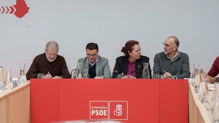 Gallardo dimite tras el batacazo del PSOE en Extremadura