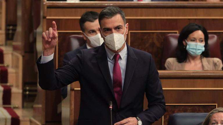 Sánchez defiende el diálogo y Abascal le acusa de pactar con los enemigos de España
