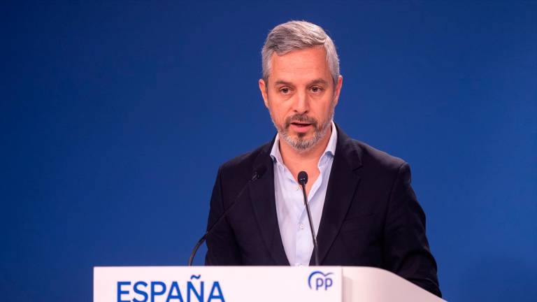 El PP desvía la atención del caso Montoro con la corrupción del PSOE: “Aquí no hay mordidas ni prostitutas”