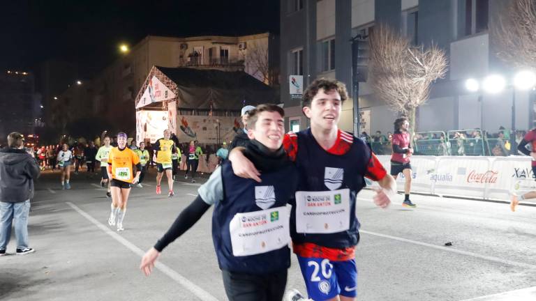Reviva su llegada a la meta en la Carrera de San Antón 2026 con las mejores fotografías